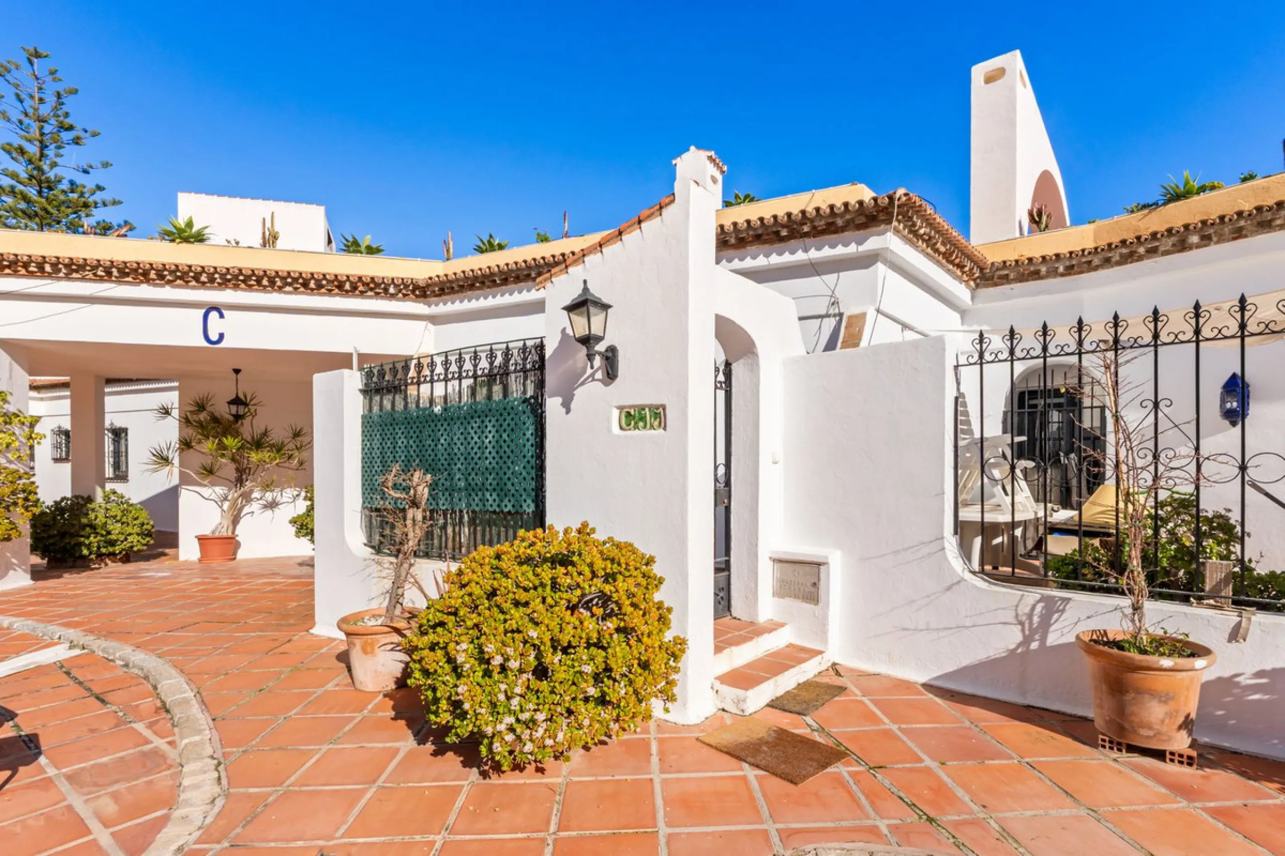 Exclusive Investment Opportunity in Cabopino Marina – 2 Apartments with Tourist License