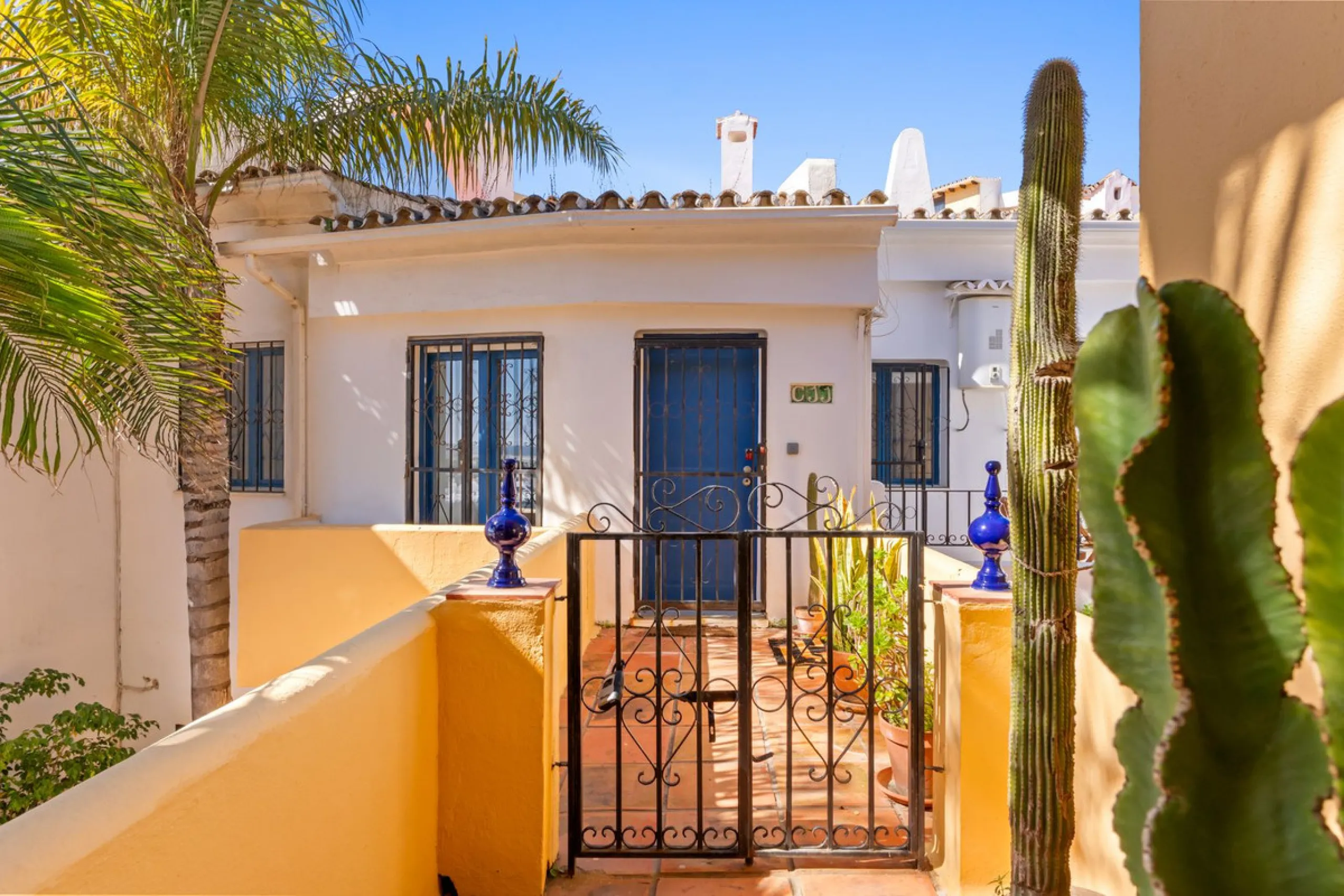 Exclusive Investment Opportunity in Cabopino Marina – 2 Apartments with Tourist License