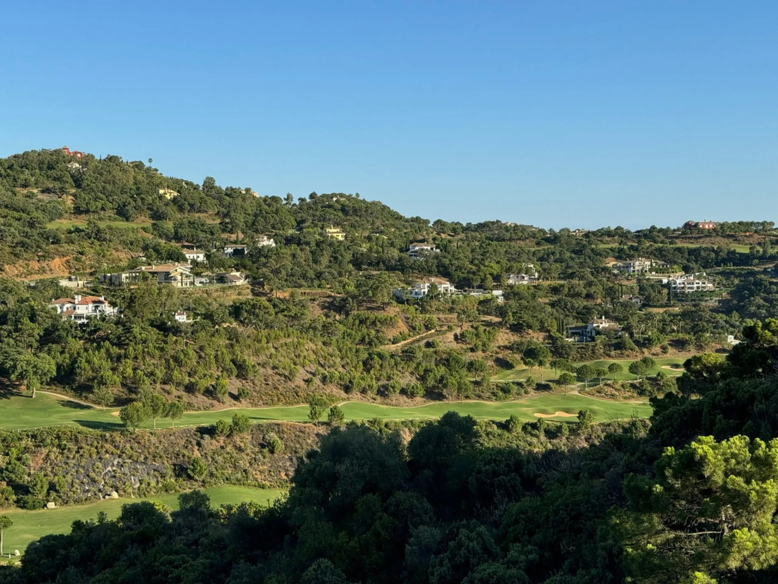 Plot - Land в продаже в Benahavís, Málaga. Площадь дома 1600 м². Площадь участка 5497 м²