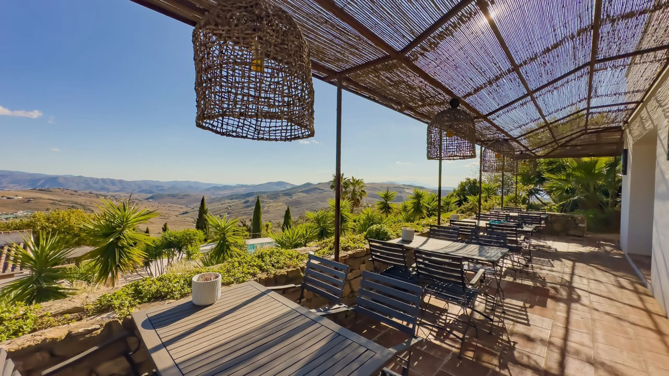 This exceptional Andalusian estate, located in the charming village of Villanueva de la Concepción, offers a rare combination of space, privacy, and breathtaking surroundings. The main residence includes 11 beautifully renovated bedrooms, comfortably acco