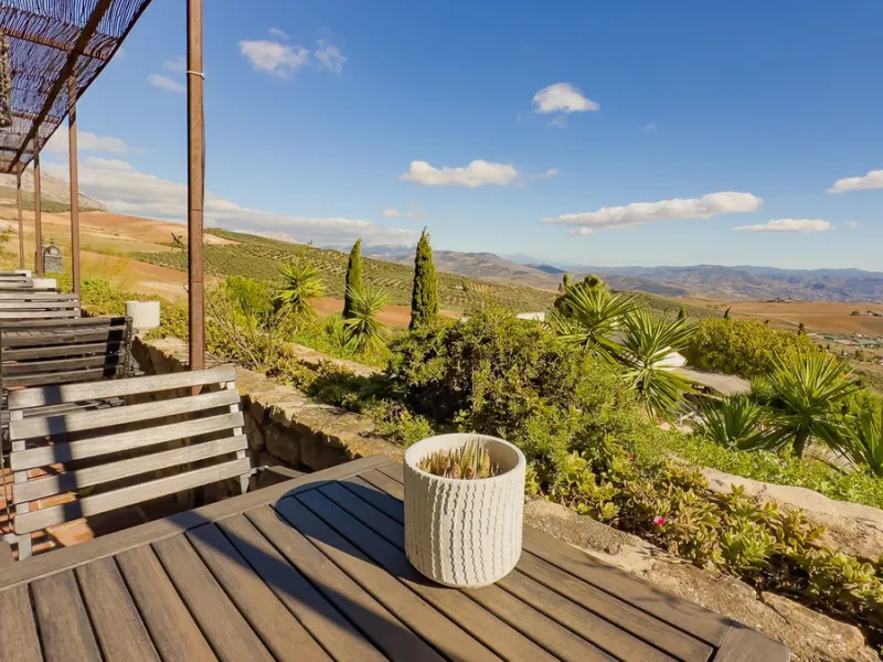 This exceptional Andalusian estate, located in the charming village of Villanueva de la Concepción, offers a rare combination of space, privacy, and breathtaking surroundings. The main residence includes 11 beautifully renovated bedrooms, comfortably acco