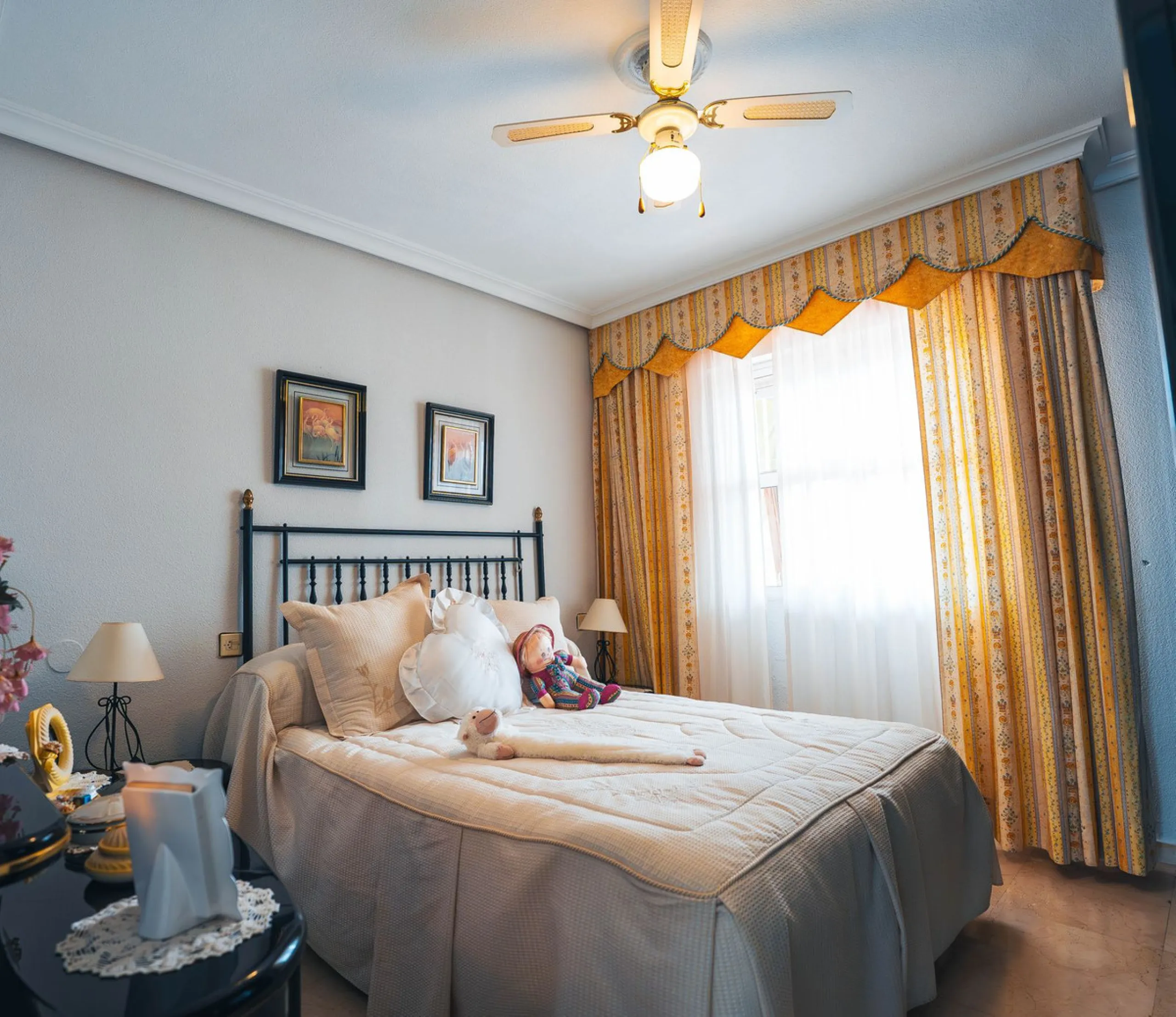 Your next family home awaits you in Doña Ermita, Las Lagunas!