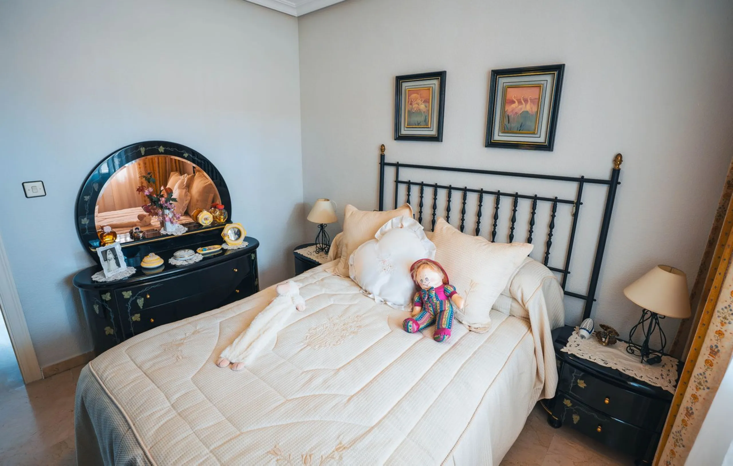 Your next family home awaits you in Doña Ermita, Las Lagunas!