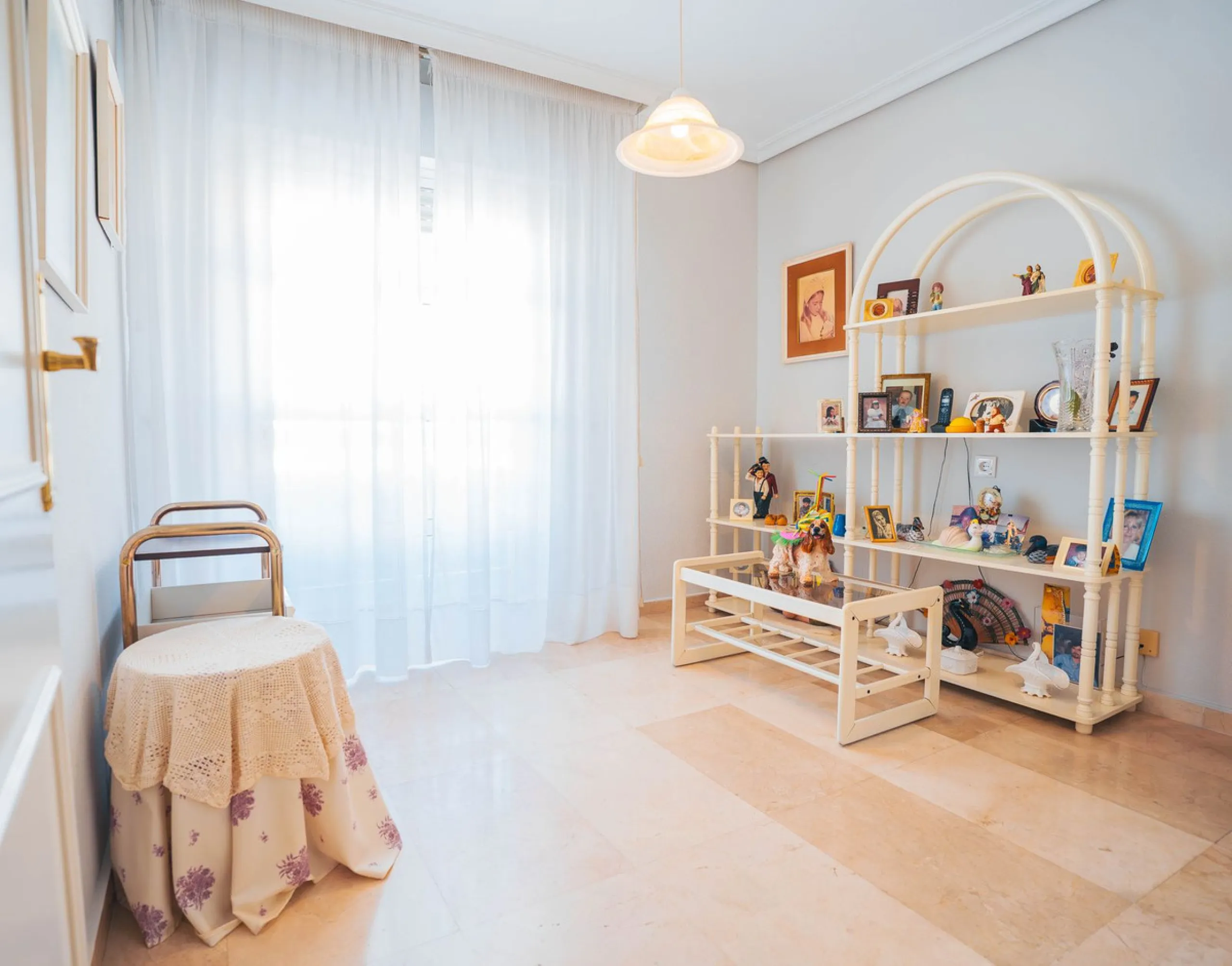 Your next family home awaits you in Doña Ermita, Las Lagunas!