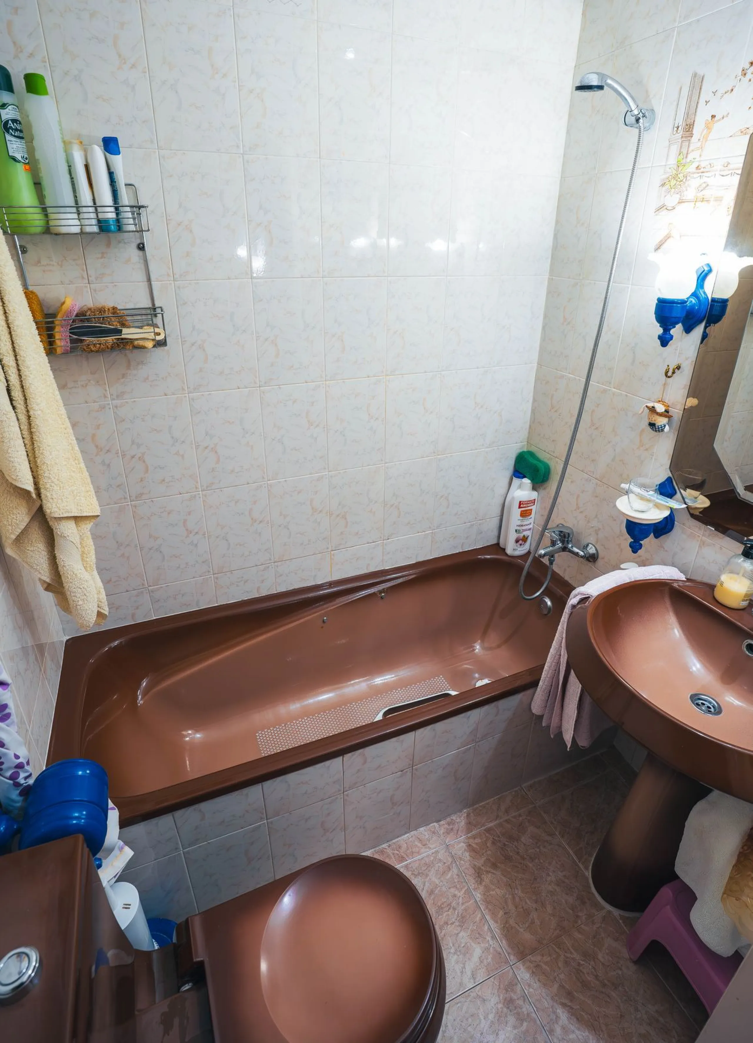 Your next family home awaits you in Doña Ermita, Las Lagunas!