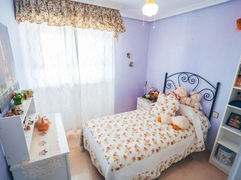 Your next family home awaits you in Doña Ermita, Las Lagunas!