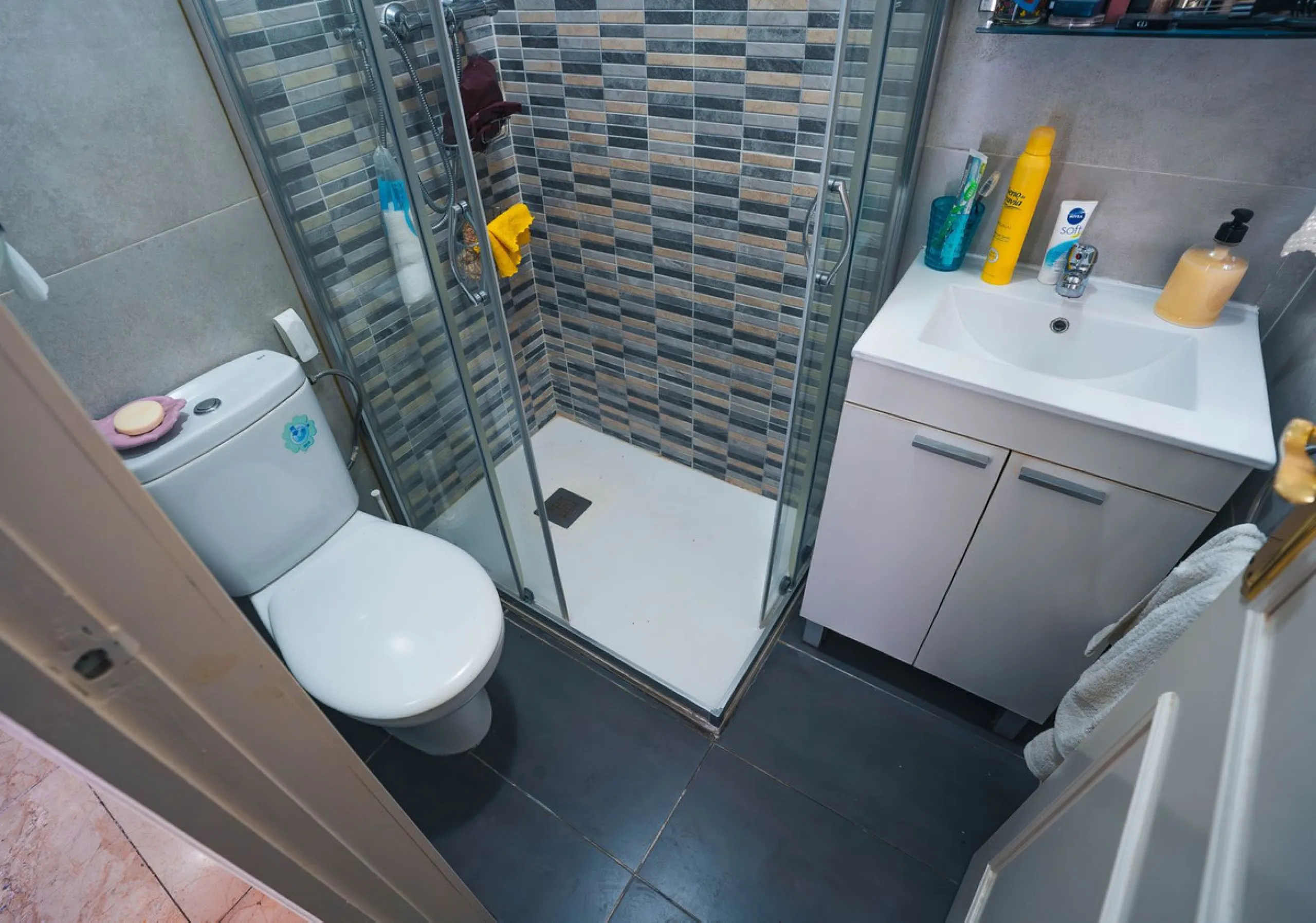 Your next family home awaits you in Doña Ermita, Las Lagunas!