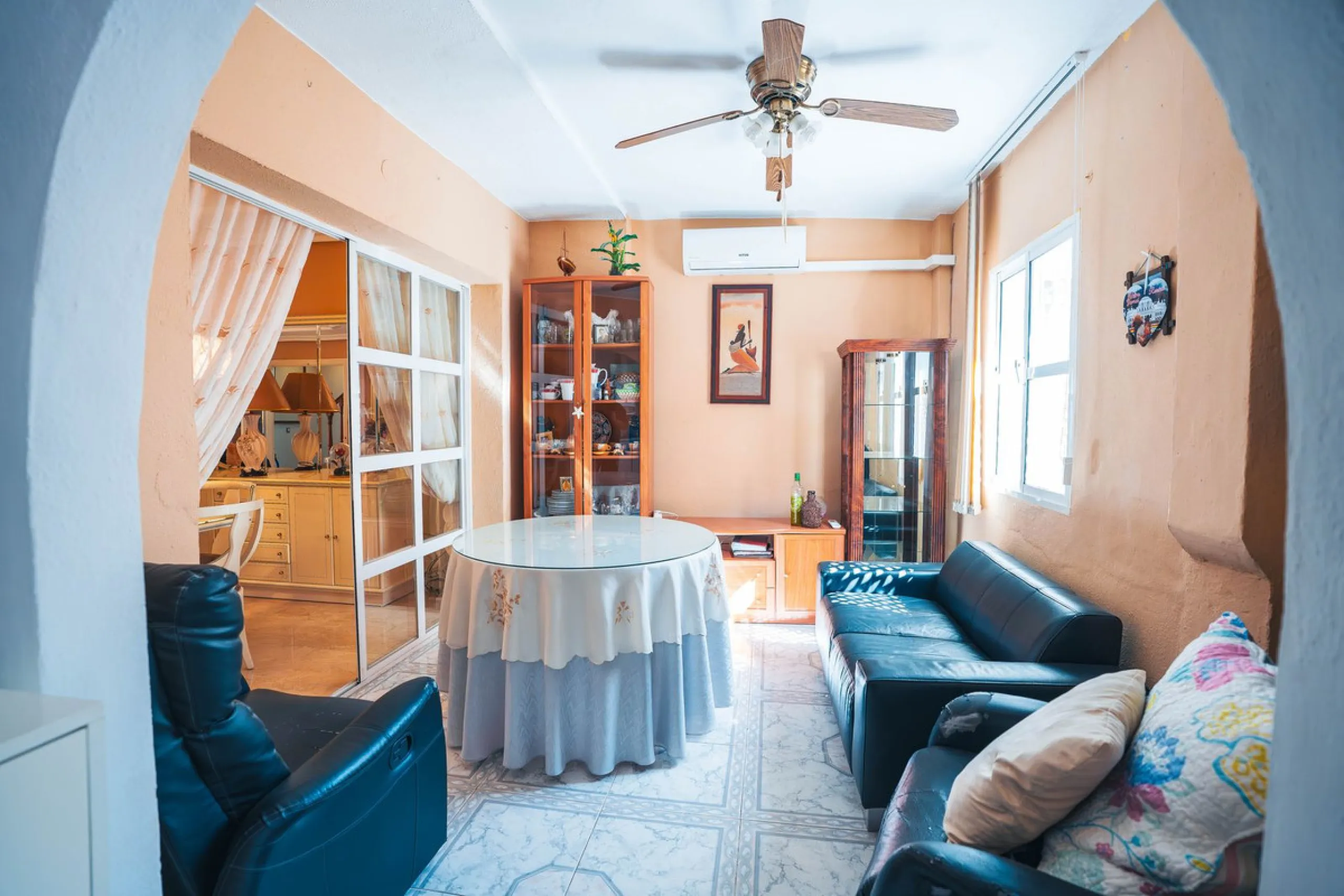 Your next family home awaits you in Doña Ermita, Las Lagunas!