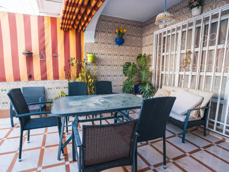 Your next family home awaits you in Doña Ermita, Las Lagunas!