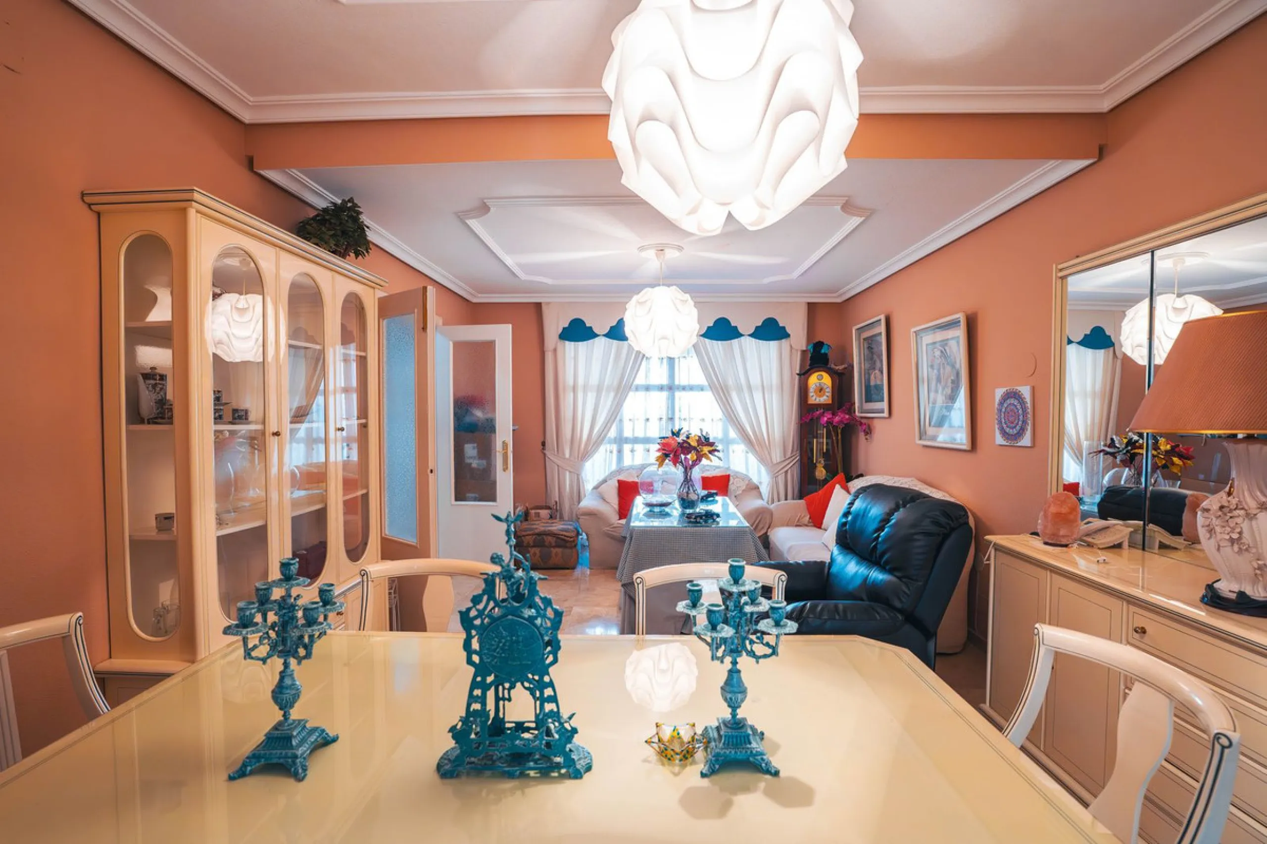 Your next family home awaits you in Doña Ermita, Las Lagunas!