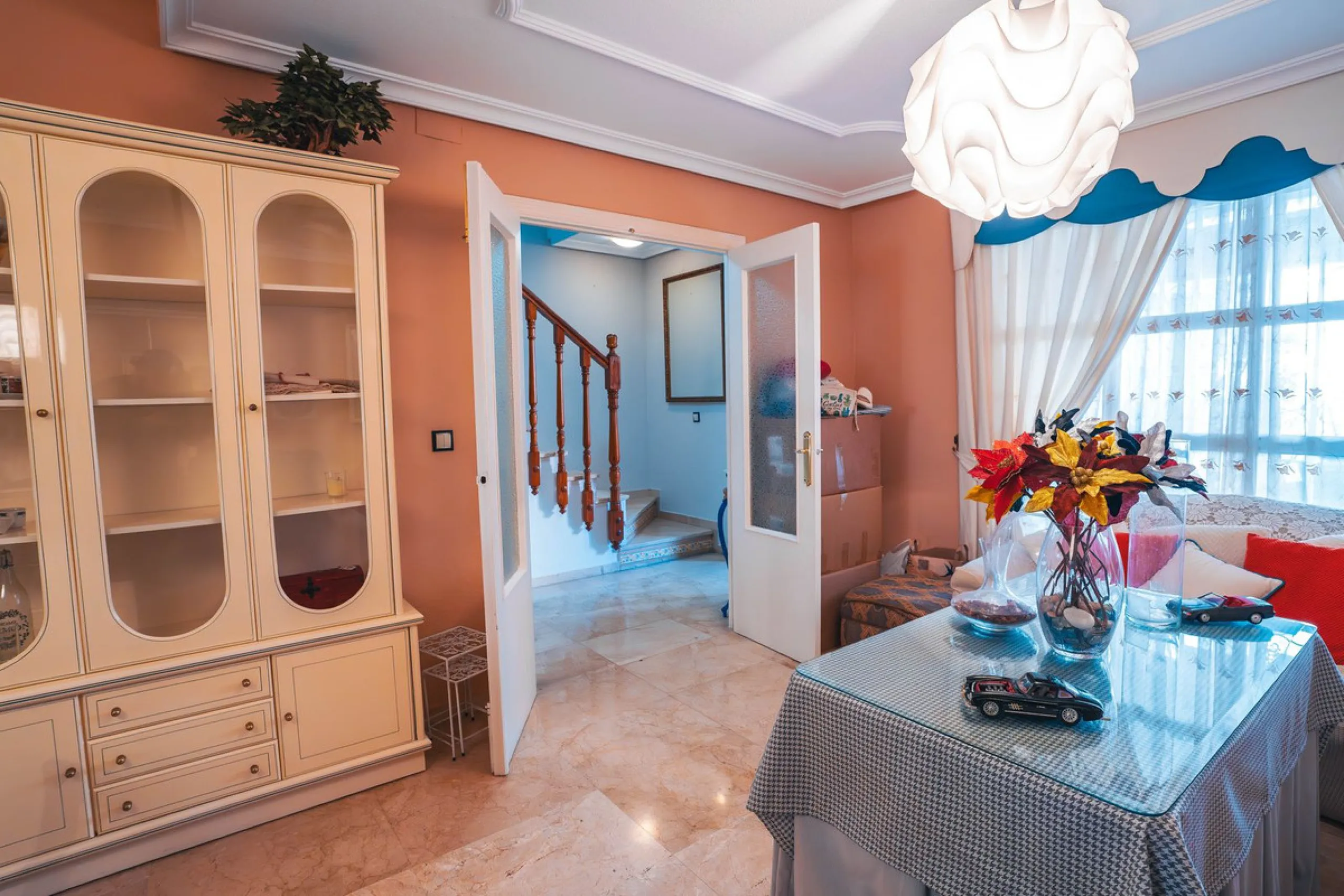 Your next family home awaits you in Doña Ermita, Las Lagunas!