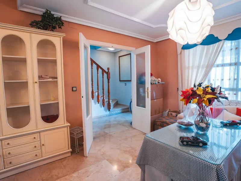 Your next family home awaits you in Doña Ermita, Las Lagunas!