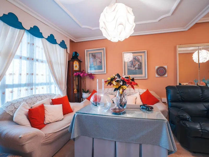 Your next family home awaits you in Doña Ermita, Las Lagunas!