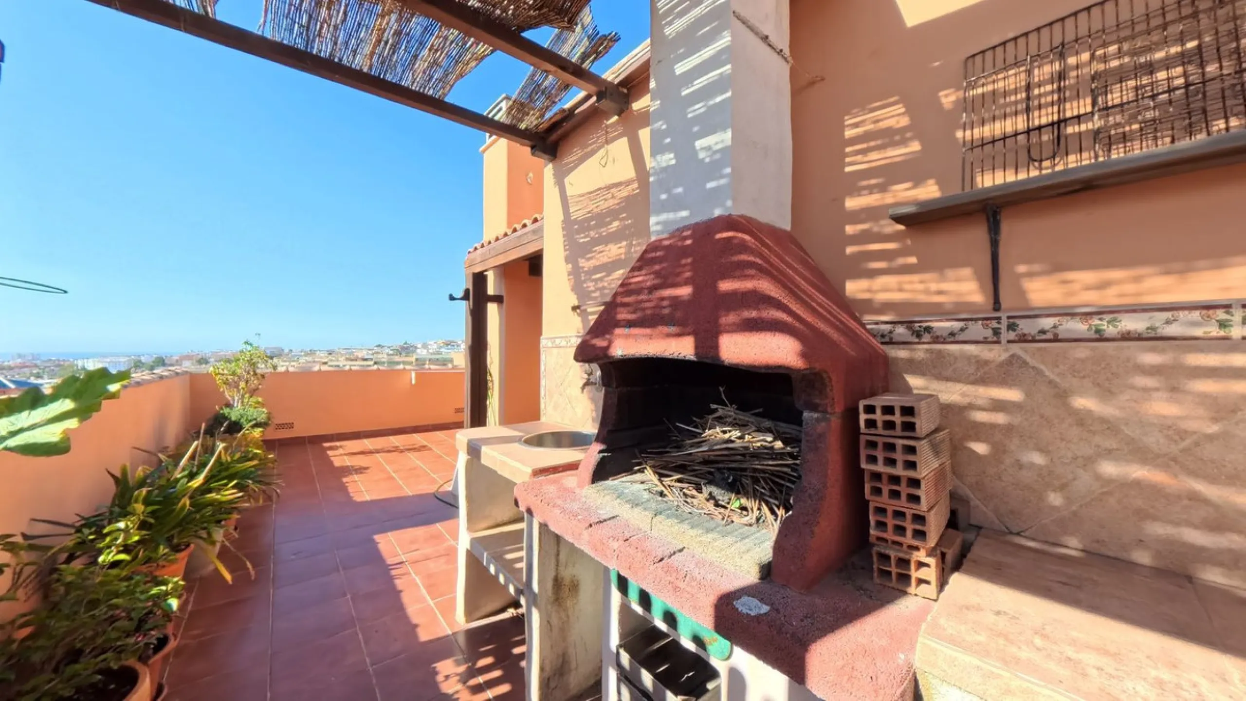 Apartment - Penthouse Duplex в продаже в Torremolinos, Málaga. В доме 3 спален и 2 ванных комнат. Площадь дома 148 м²