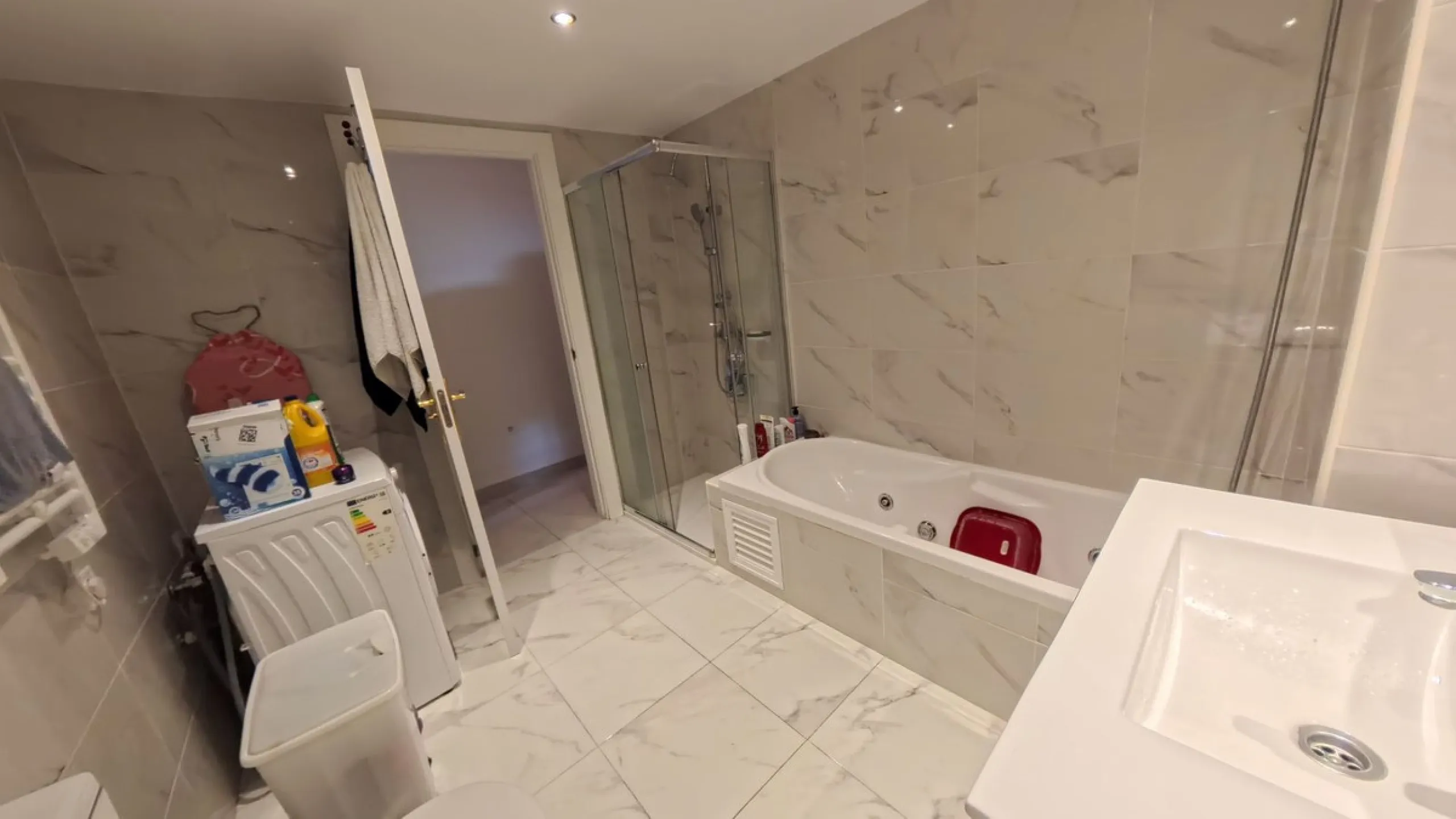 Apartment - Penthouse Duplex в продаже в Torremolinos, Málaga. В доме 3 спален и 2 ванных комнат. Площадь дома 148 м²