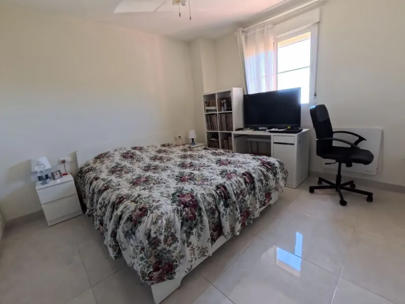 Apartment - Penthouse Duplex в продаже в Torremolinos, Málaga. В доме 3 спален и 2 ванных комнат. Площадь дома 148 м²