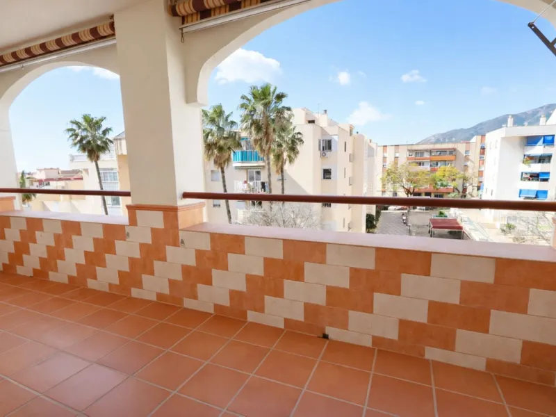 Spacious 4-Bedroom Apartment with Sea Views, Two Terraces & Large Garage in the Heart of Arroyo de la Miel