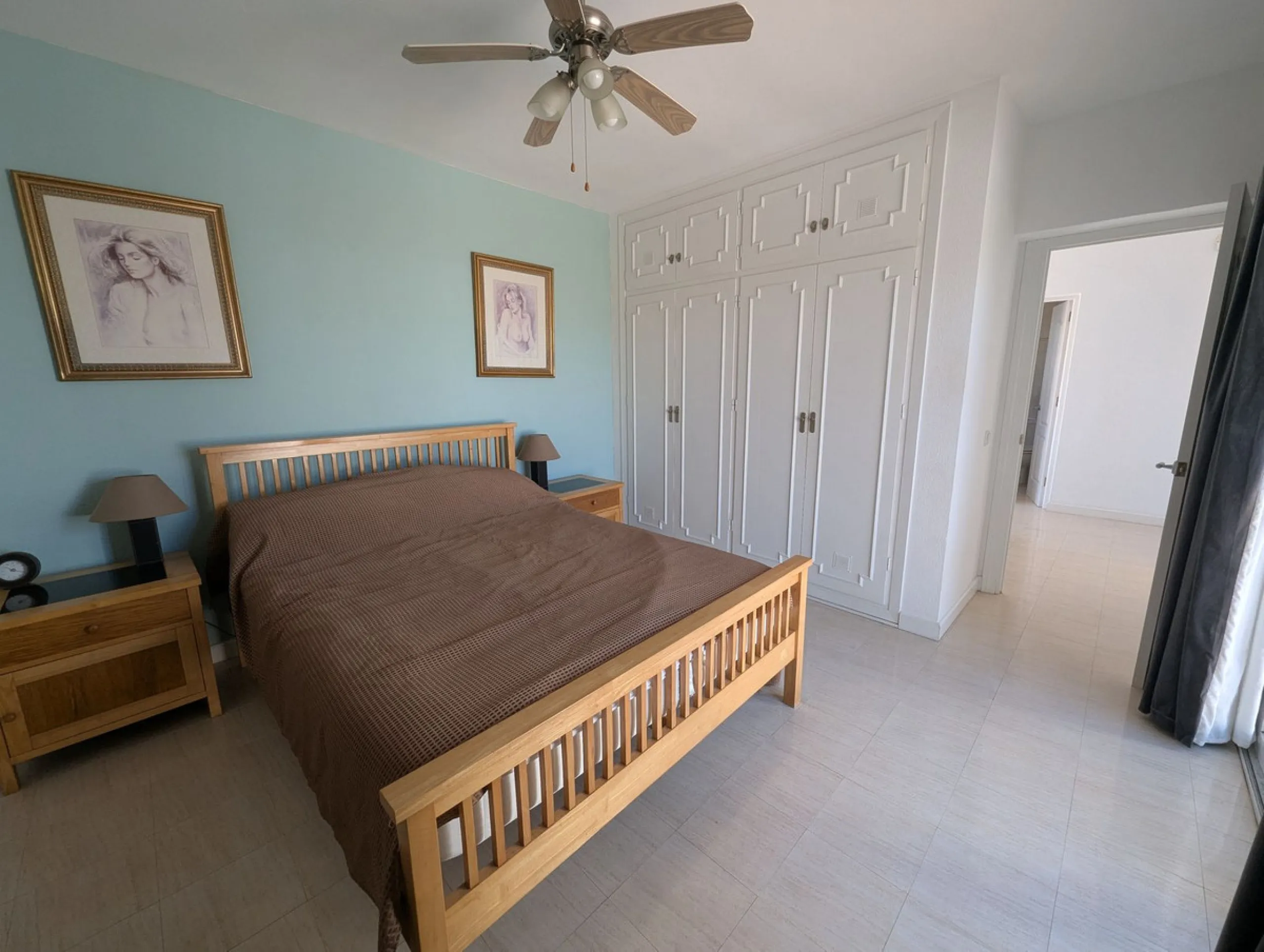 Detached House with Renovation Potential – Prime Calahonda Location – Walking Distance to the Beach