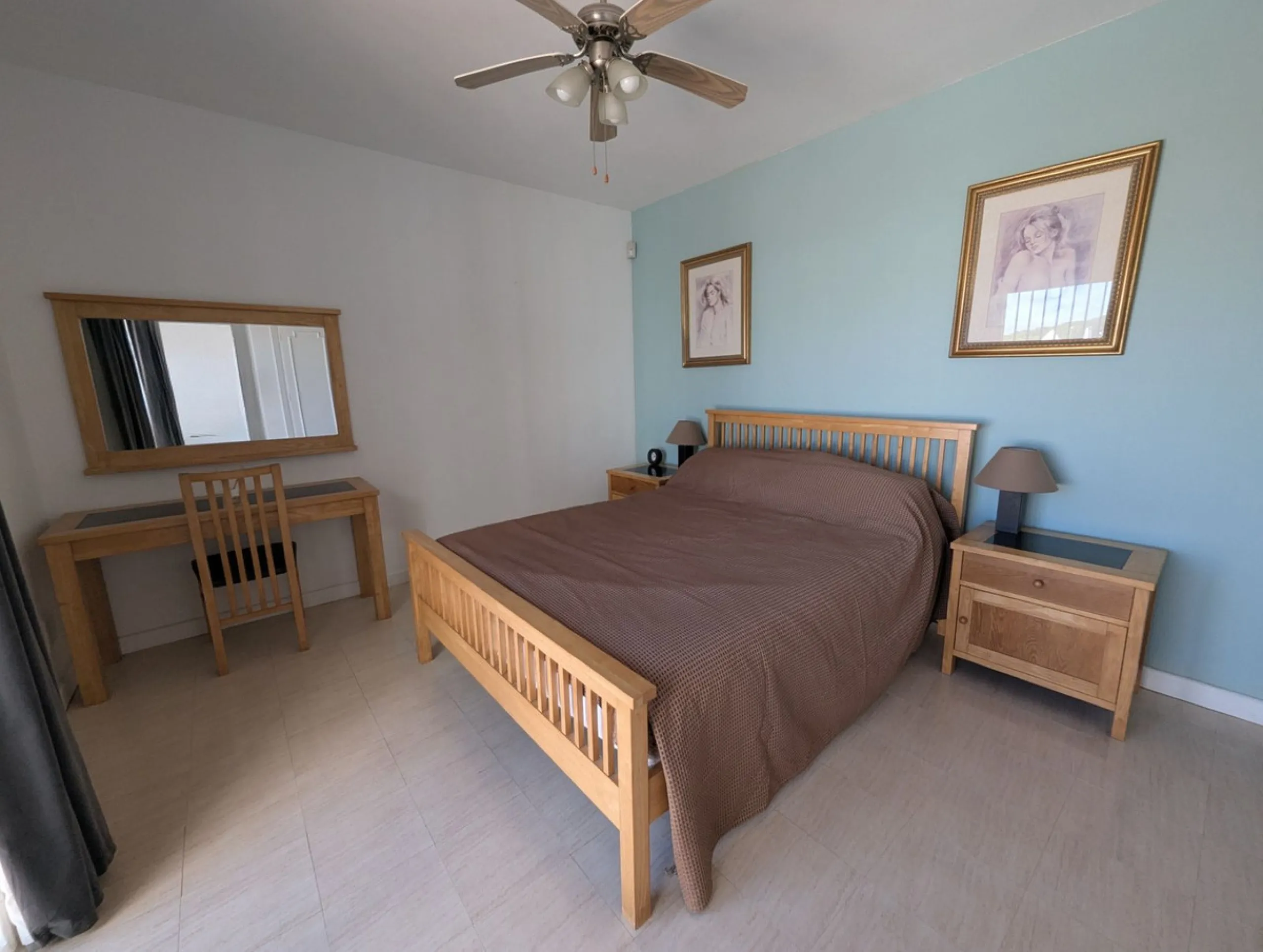 Detached House with Renovation Potential – Prime Calahonda Location – Walking Distance to the Beach