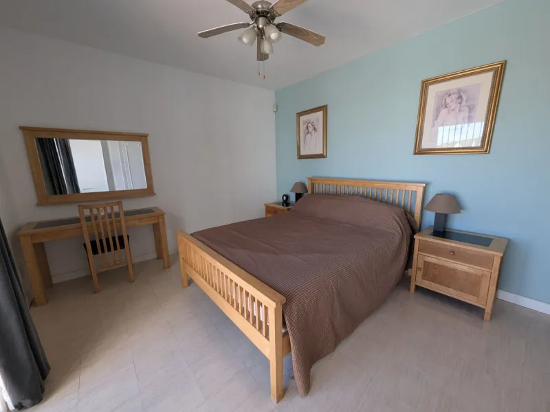 Detached House with Renovation Potential – Prime Calahonda Location – Walking Distance to the Beach