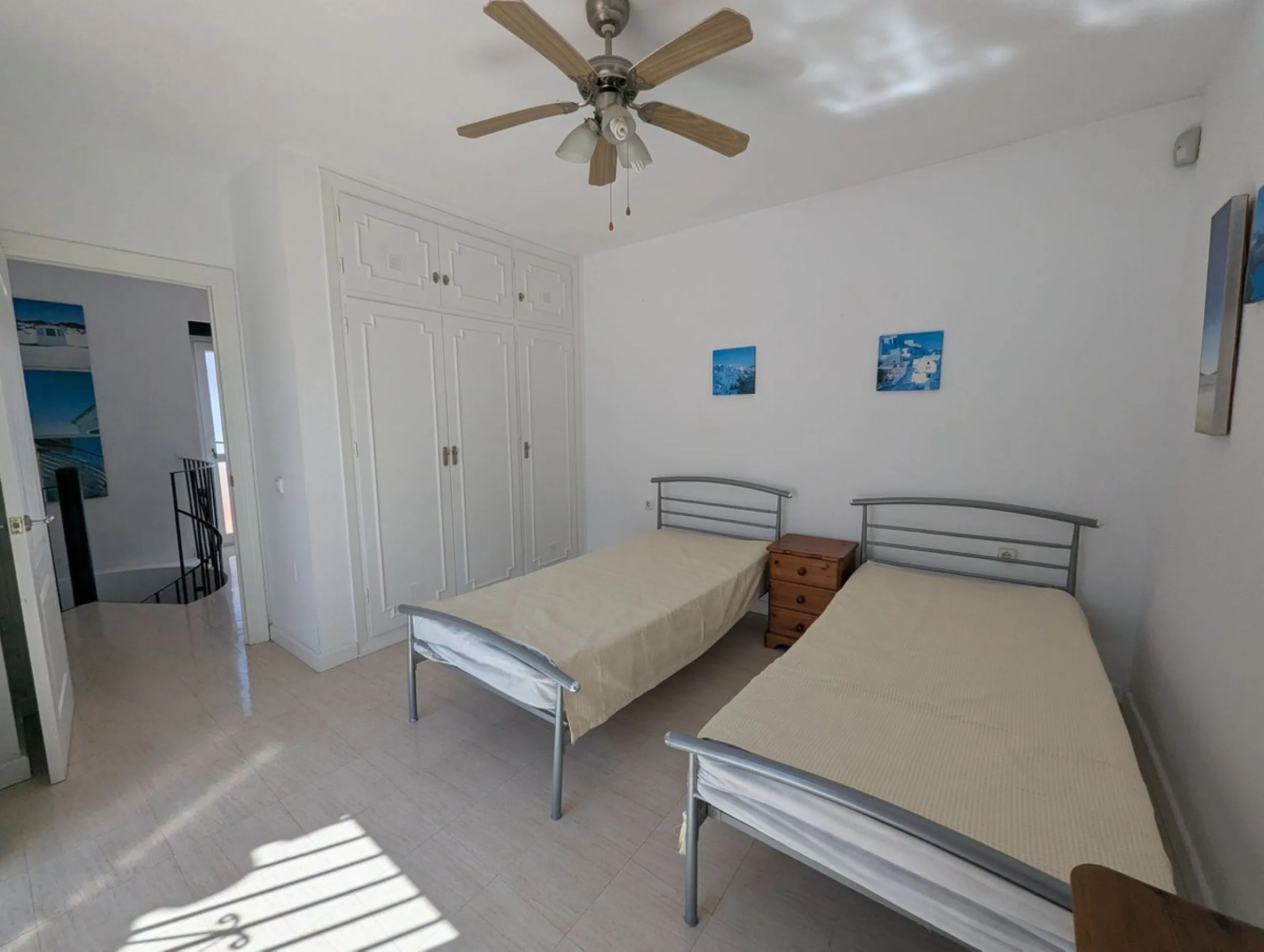 Detached House with Renovation Potential – Prime Calahonda Location – Walking Distance to the Beach
