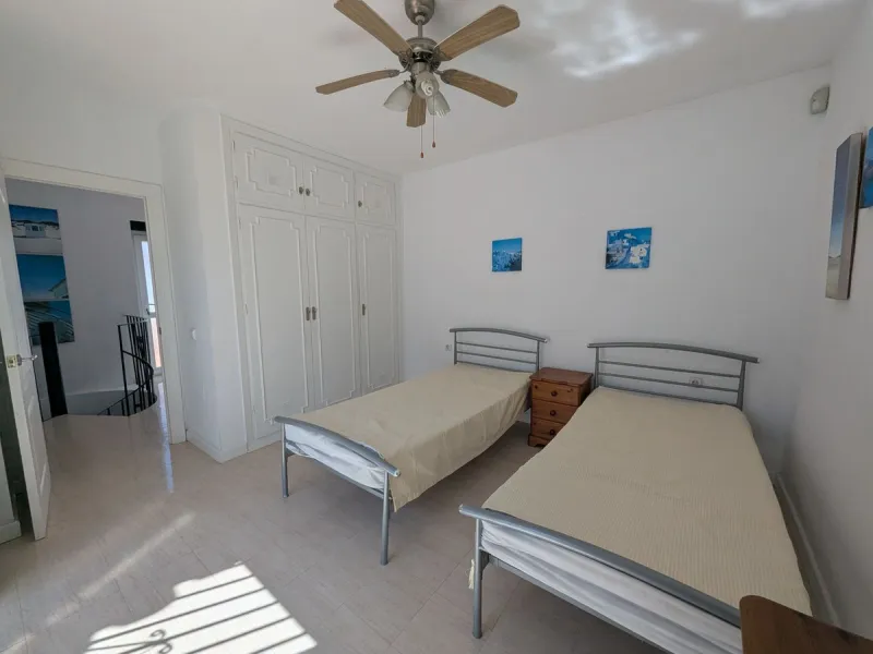 Detached House with Renovation Potential – Prime Calahonda Location – Walking Distance to the Beach