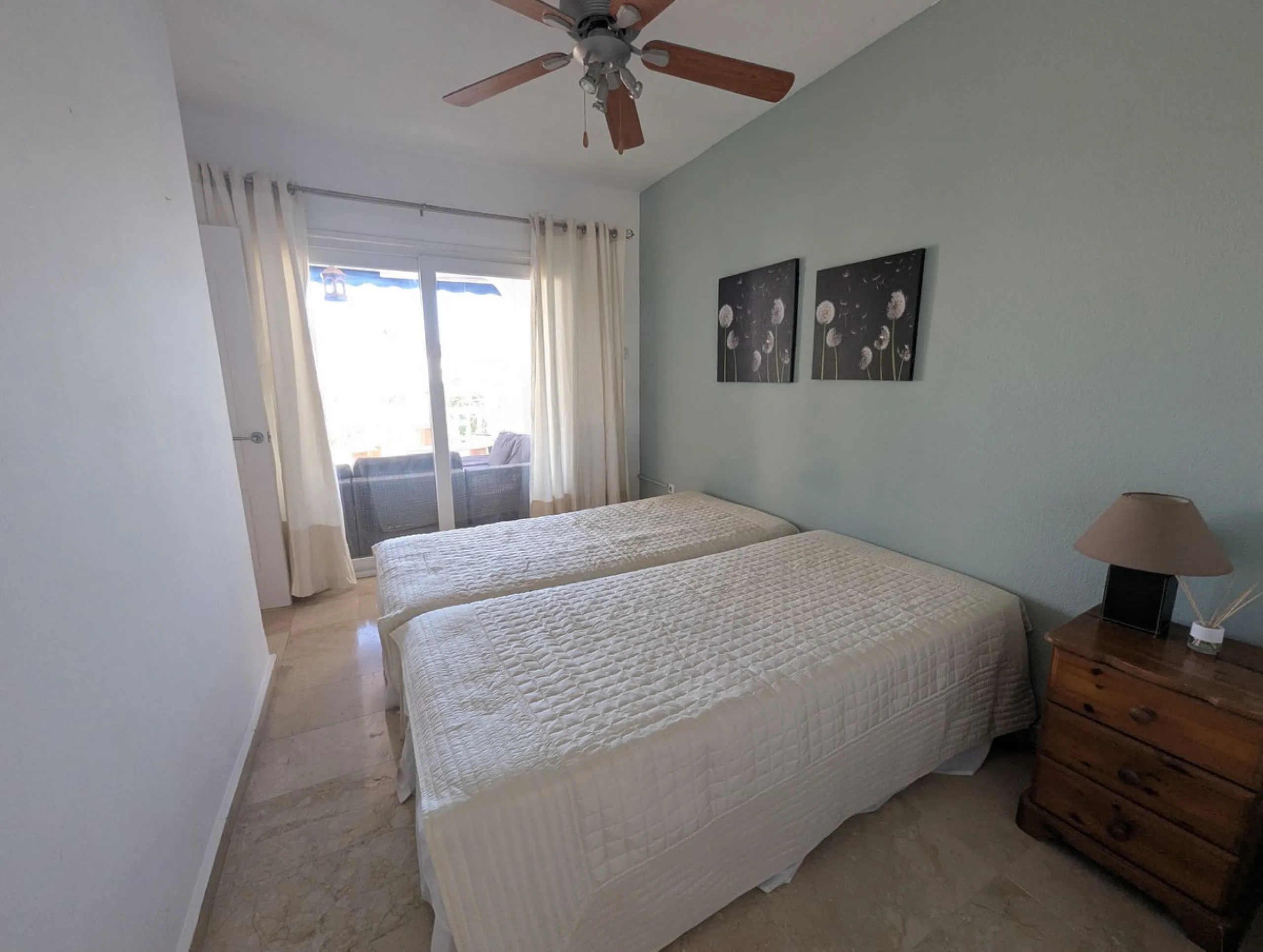 Detached House with Renovation Potential – Prime Calahonda Location – Walking Distance to the Beach