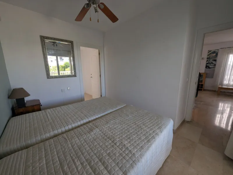 Detached House with Renovation Potential – Prime Calahonda Location – Walking Distance to the Beach