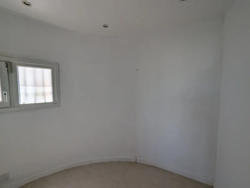 Detached House with Renovation Potential – Prime Calahonda Location – Walking Distance to the Beach