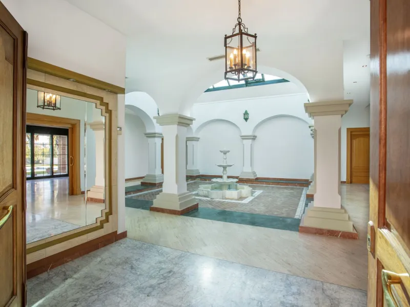 Detached villa on the front line of the golf course in Mijas Golf with pool and large plot