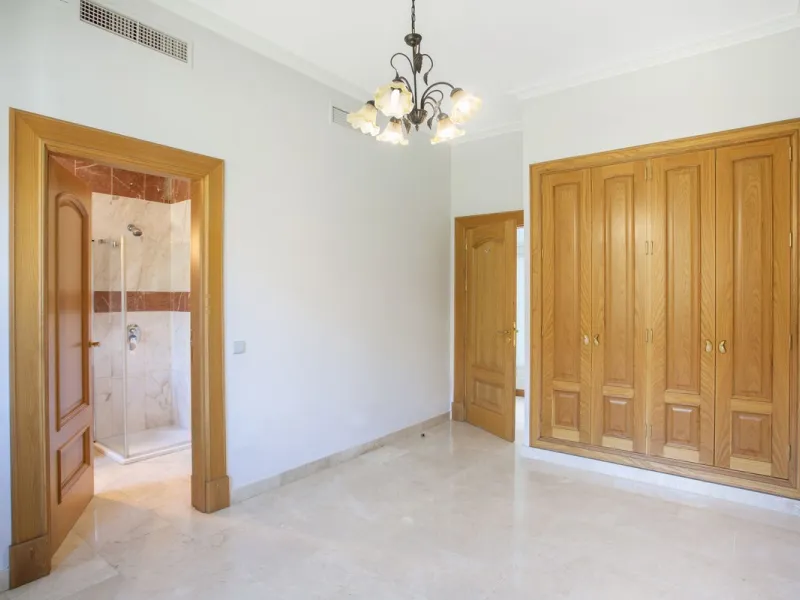 Detached villa on the front line of the golf course in Mijas Golf with pool and large plot