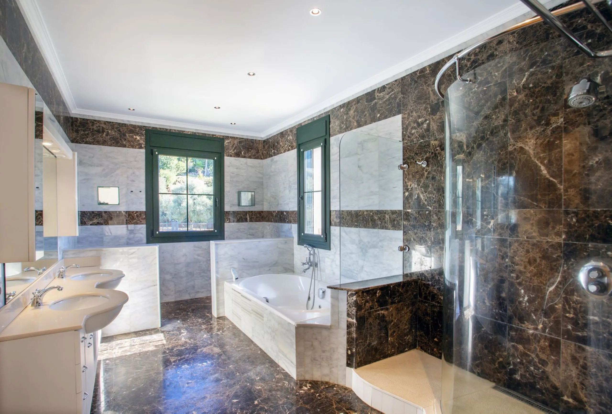 Detached villa on the front line of the golf course in Mijas Golf with pool and large plot