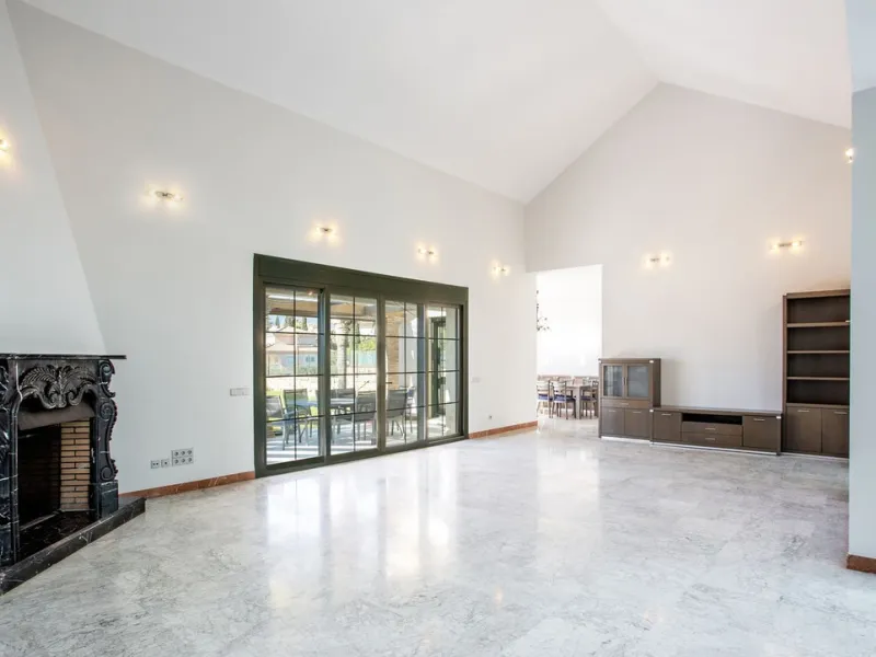 Detached villa on the front line of the golf course in Mijas Golf with pool and large plot