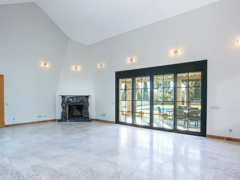 Detached villa on the front line of the golf course in Mijas Golf with pool and large plot