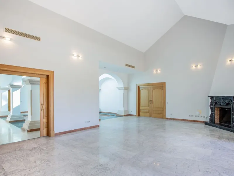 Detached villa on the front line of the golf course in Mijas Golf with pool and large plot