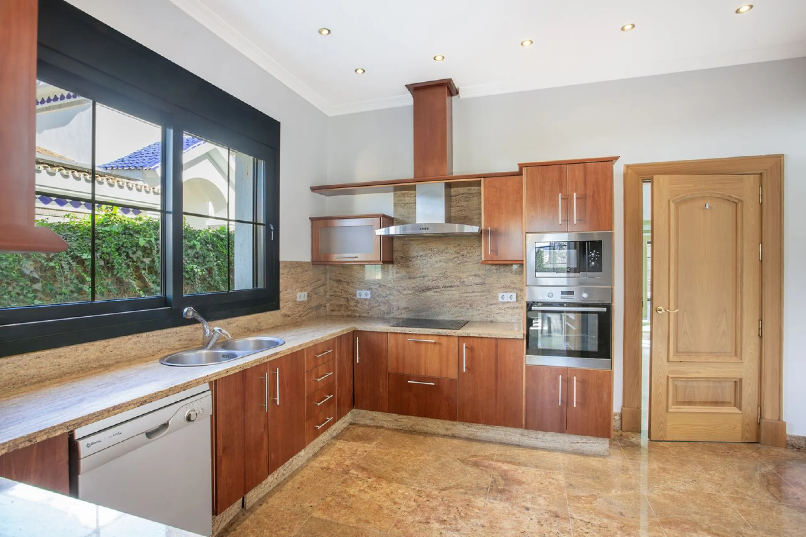 Detached villa on the front line of the golf course in Mijas Golf with pool and large plot