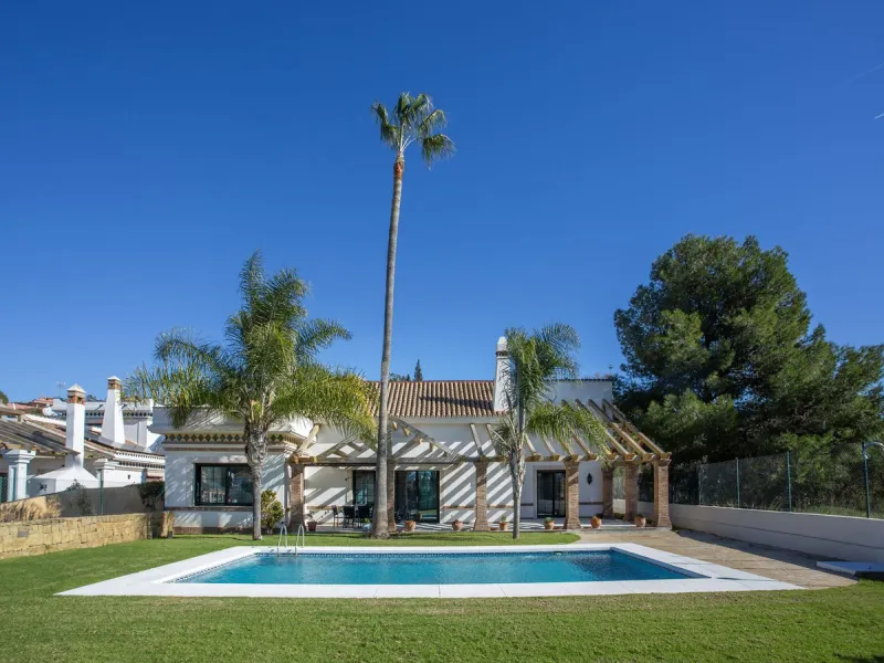 Detached villa on the front line of the golf course in Mijas Golf with pool and large plot
