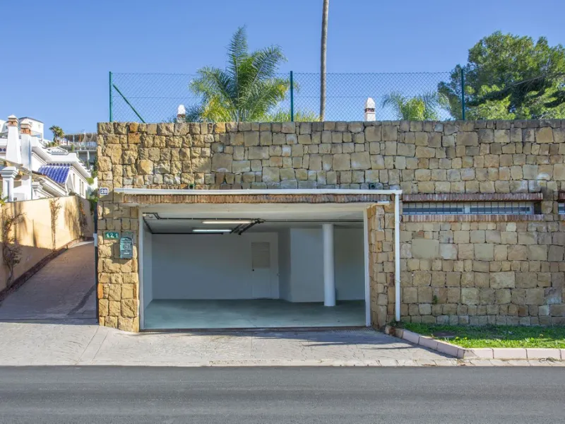 Detached villa on the front line of the golf course in Mijas Golf with pool and large plot