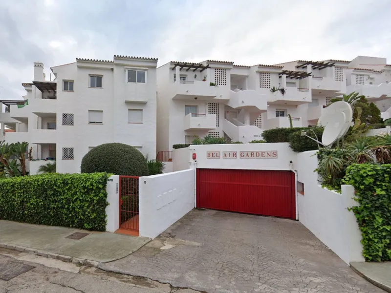 Apartment - Middle Floor Apartment в продаже в Estepona, Málaga. В доме 2 спален и 2 ванных комнат. Площадь дома 96 м²