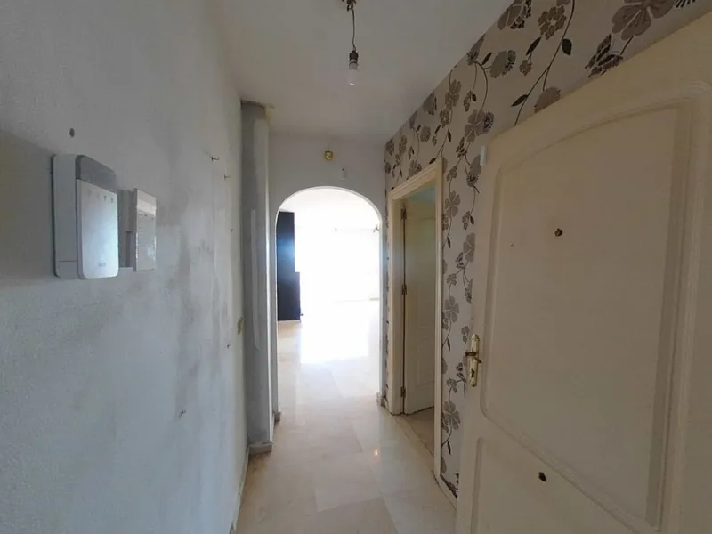 Apartment - Middle Floor Apartment в продаже в Estepona, Málaga. В доме 2 спален и 2 ванных комнат. Площадь дома 96 м²