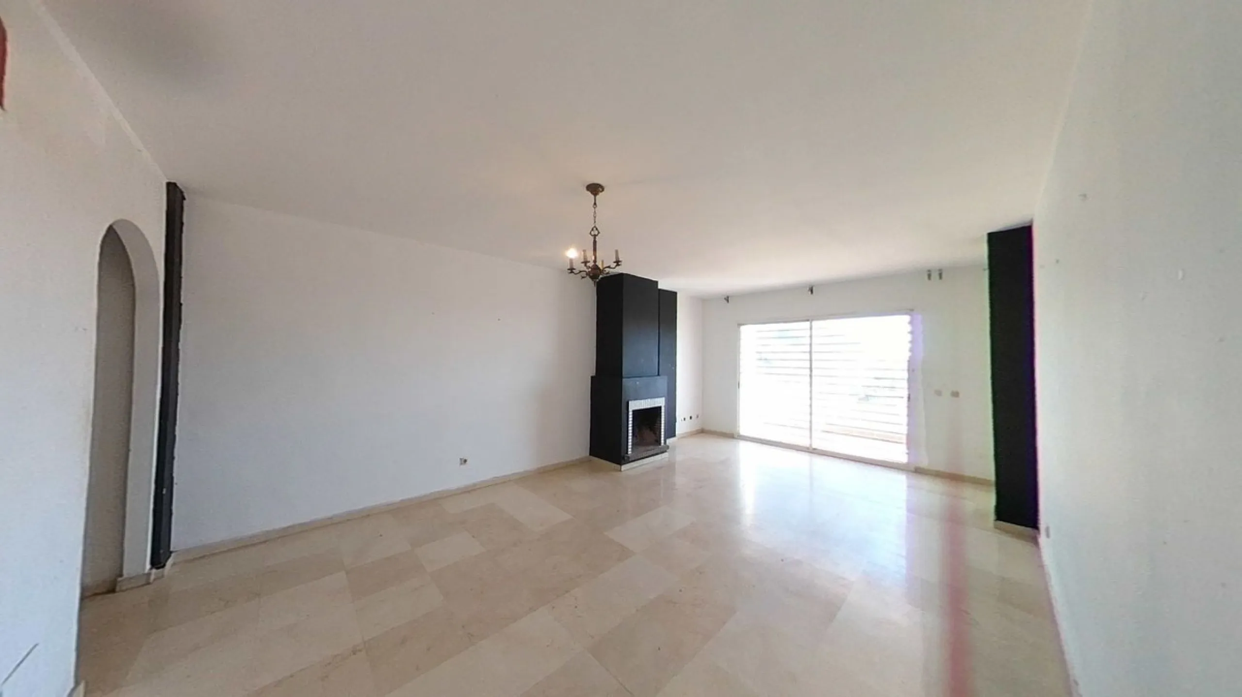 Apartment - Middle Floor Apartment в продаже в Estepona, Málaga. В доме 2 спален и 2 ванных комнат. Площадь дома 96 м²