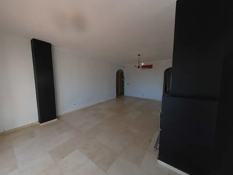 Apartment - Middle Floor Apartment в продаже в Estepona, Málaga. В доме 2 спален и 2 ванных комнат. Площадь дома 96 м²