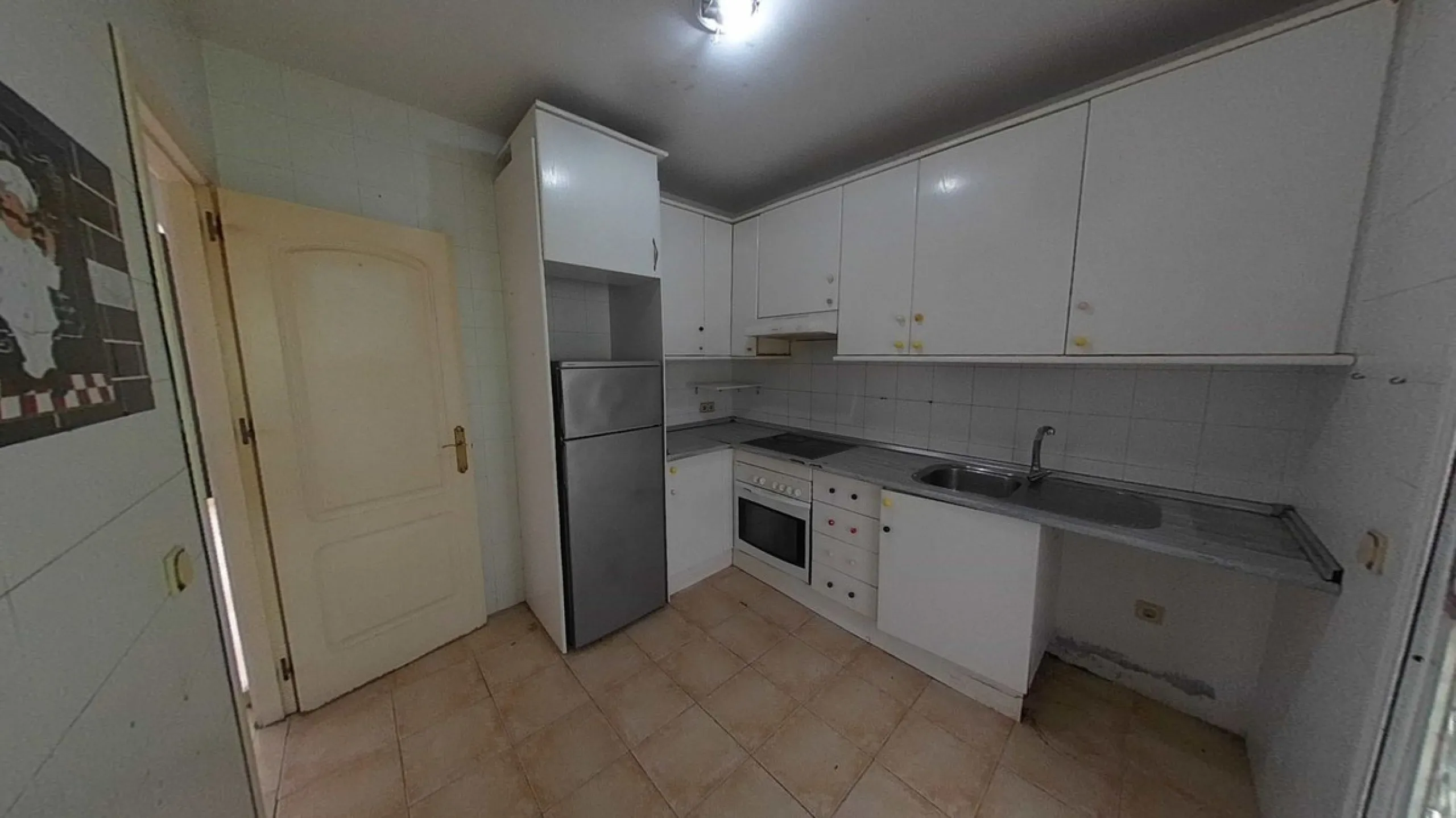 Apartment - Middle Floor Apartment в продаже в Estepona, Málaga. В доме 2 спален и 2 ванных комнат. Площадь дома 96 м²