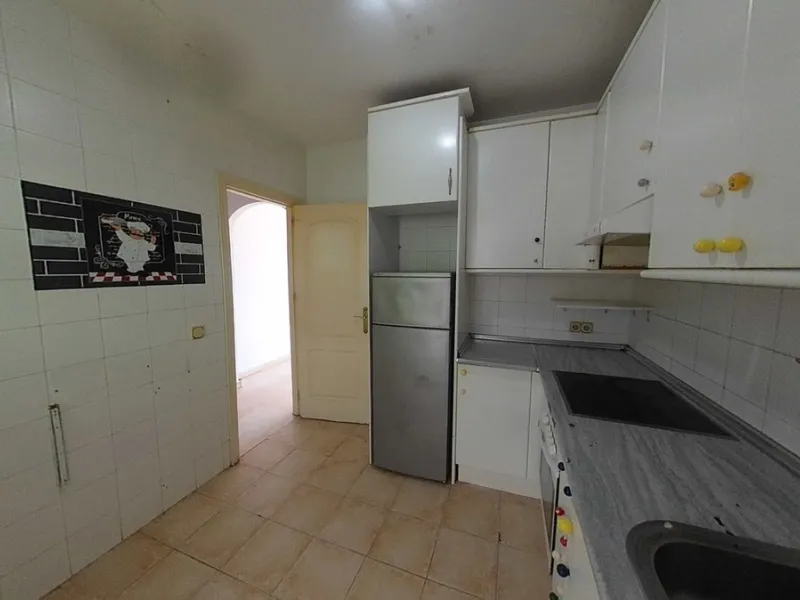 Apartment - Middle Floor Apartment в продаже в Estepona, Málaga. В доме 2 спален и 2 ванных комнат. Площадь дома 96 м²