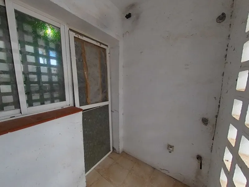Apartment - Middle Floor Apartment в продаже в Estepona, Málaga. В доме 2 спален и 2 ванных комнат. Площадь дома 96 м²
