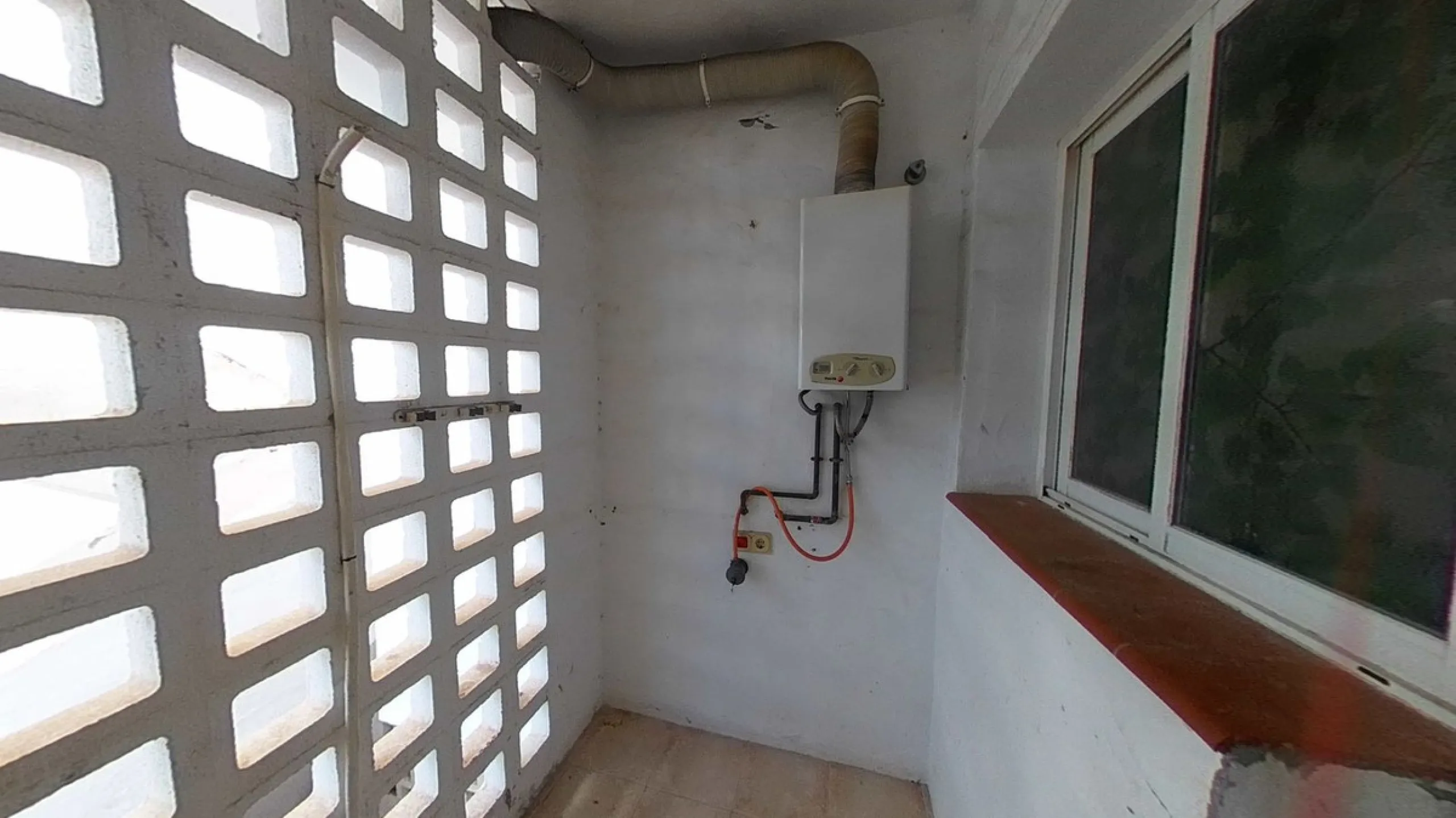Apartment - Middle Floor Apartment в продаже в Estepona, Málaga. В доме 2 спален и 2 ванных комнат. Площадь дома 96 м²