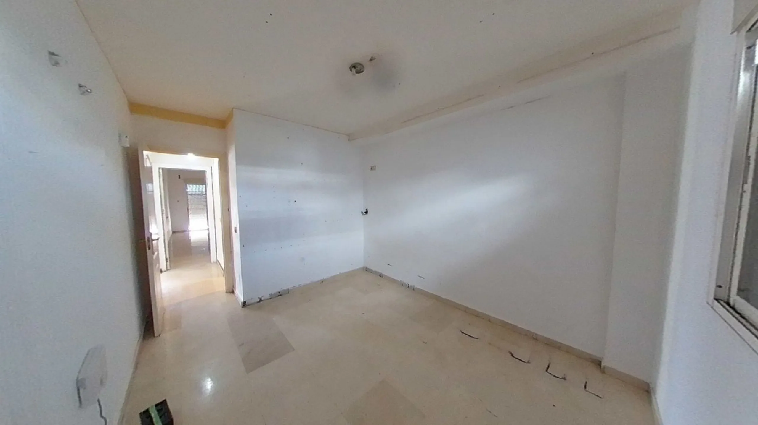 Apartment - Middle Floor Apartment в продаже в Estepona, Málaga. В доме 2 спален и 2 ванных комнат. Площадь дома 96 м²