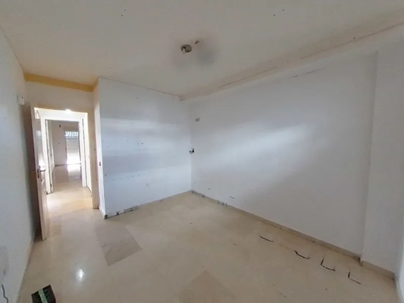 Apartment - Middle Floor Apartment в продаже в Estepona, Málaga. В доме 2 спален и 2 ванных комнат. Площадь дома 96 м²