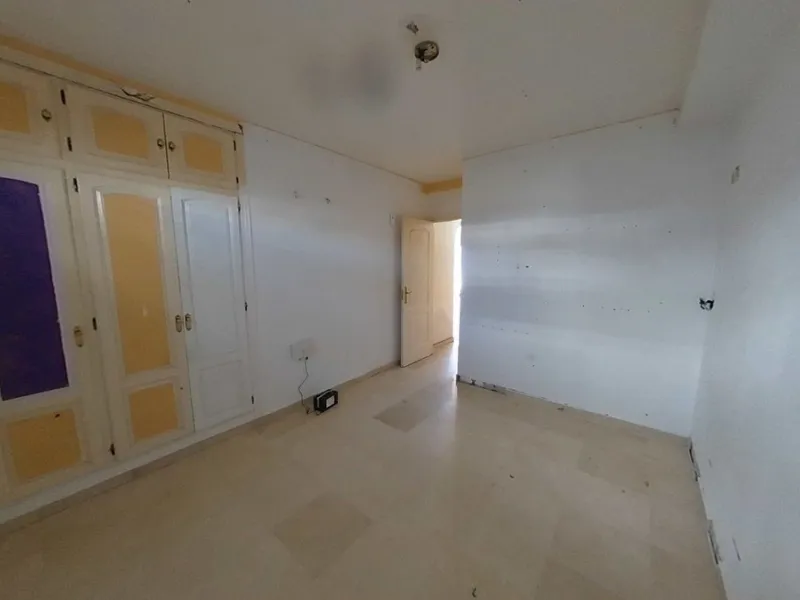 Apartment - Middle Floor Apartment в продаже в Estepona, Málaga. В доме 2 спален и 2 ванных комнат. Площадь дома 96 м²