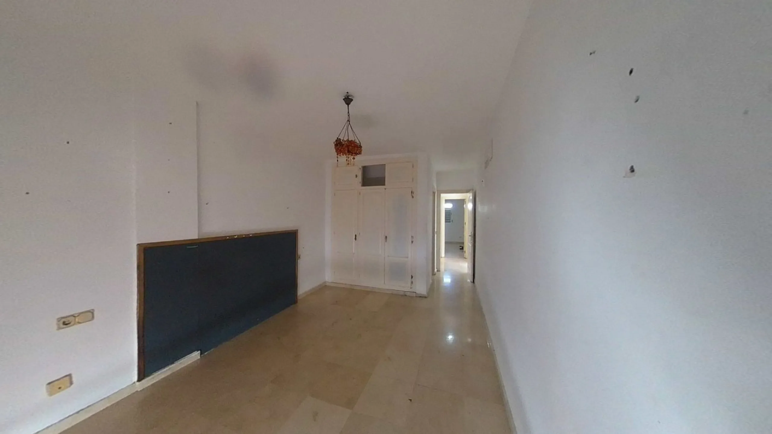 Apartment - Middle Floor Apartment в продаже в Estepona, Málaga. В доме 2 спален и 2 ванных комнат. Площадь дома 96 м²